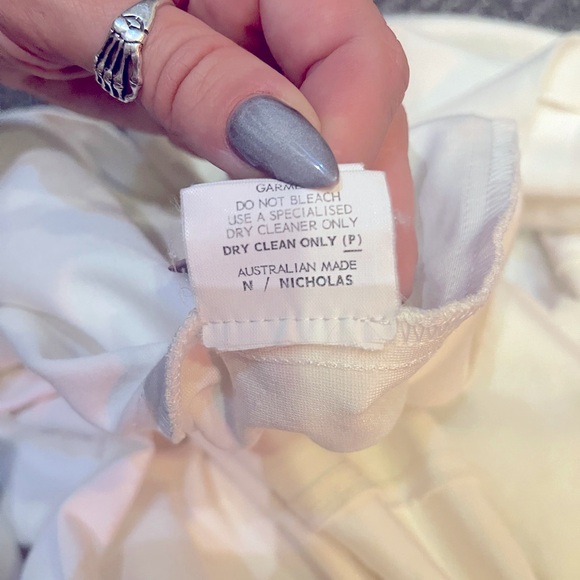 N/ NICHOLAS white  Deep V Plunge Midi Ball Dress SIZE 2. - Picture 6 of 9